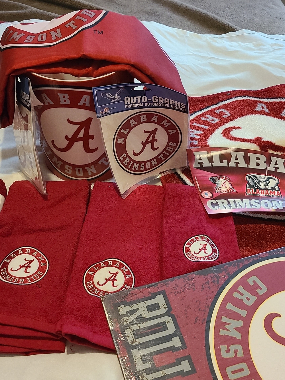 Crimson Tide Red Home Accent Set